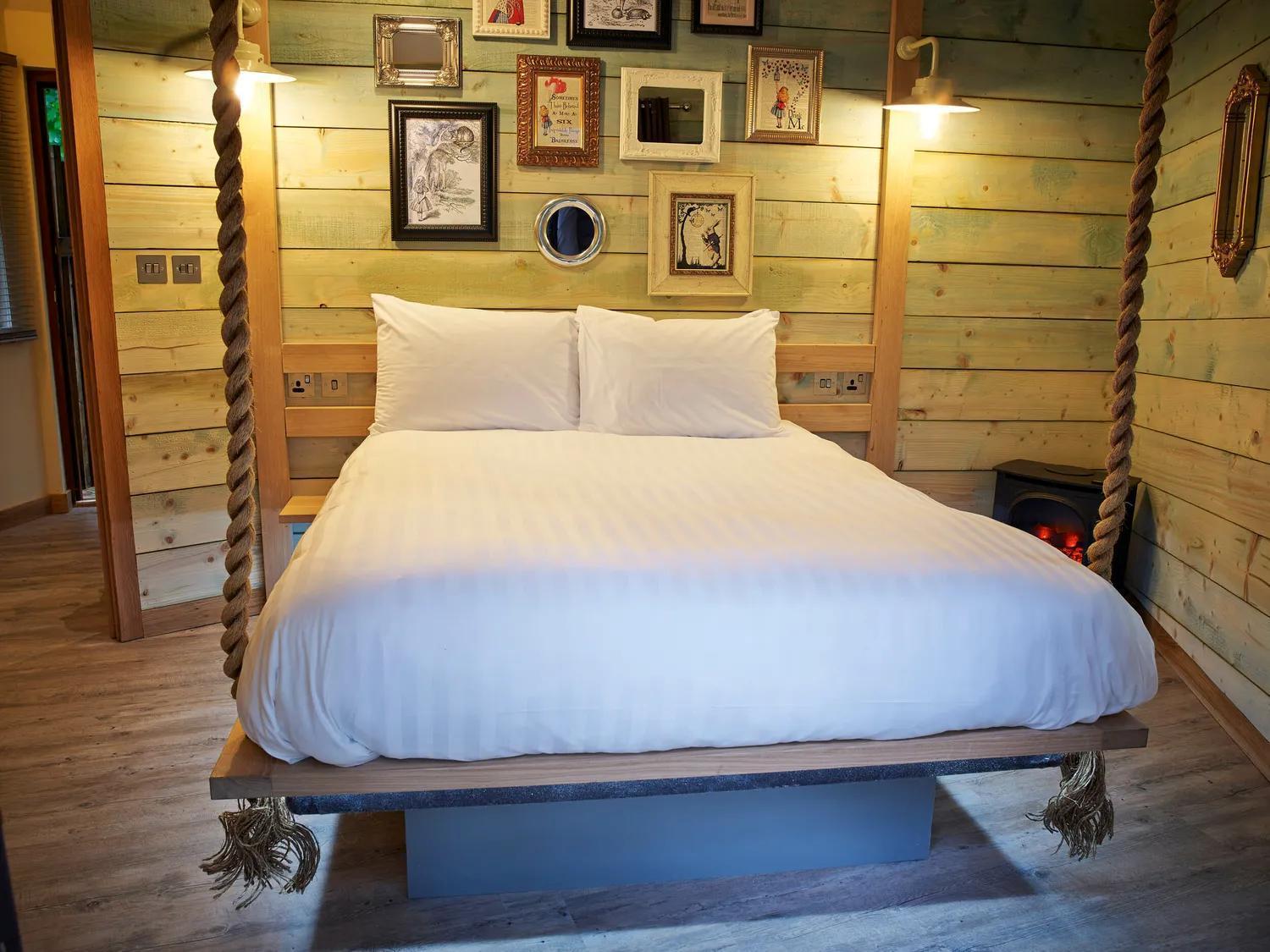 Blackwood Forest Cabins - Forest Holidays Popham المظهر الخارجي الصورة